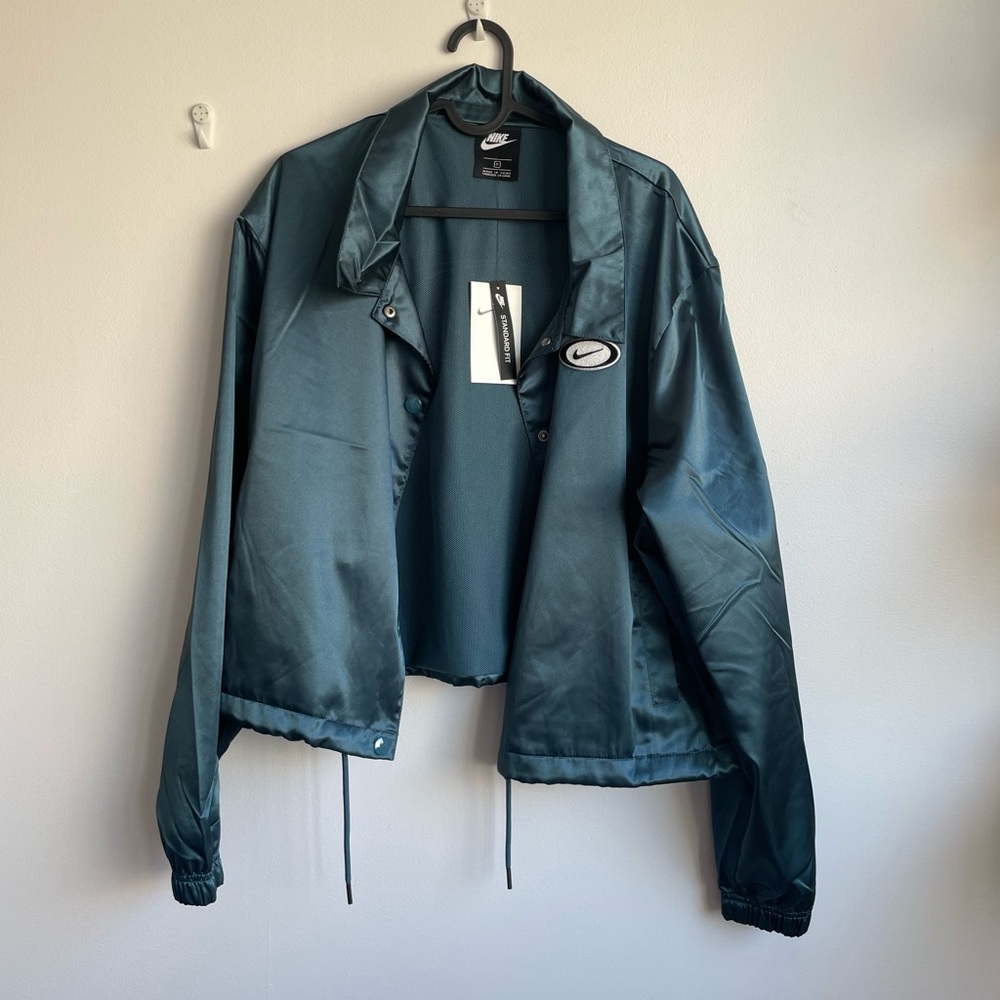 Never worn Nike jacket! New with tags